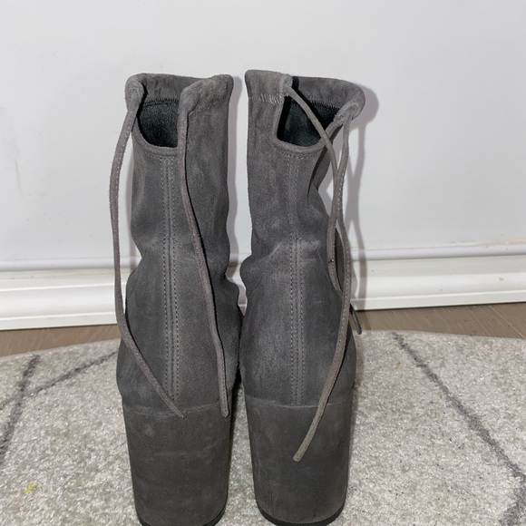 Stuart Weitzman - Shorty Block Heel Boot - Picture 5 of 5
